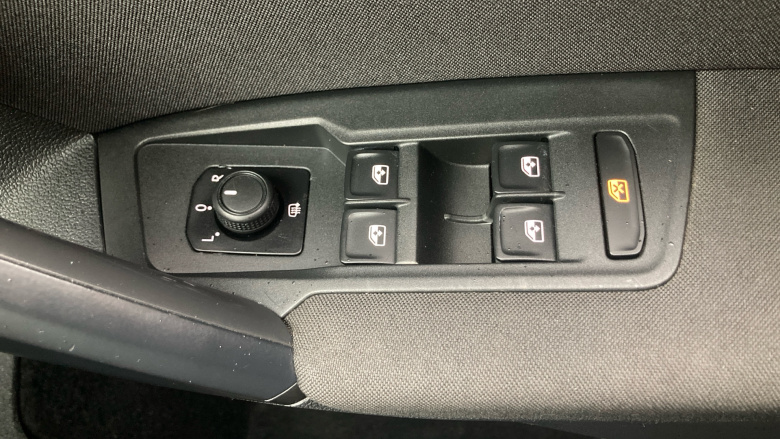 Volkswagen Tiguan 1.5 TSI 150 Life 5dr Petrol Estate